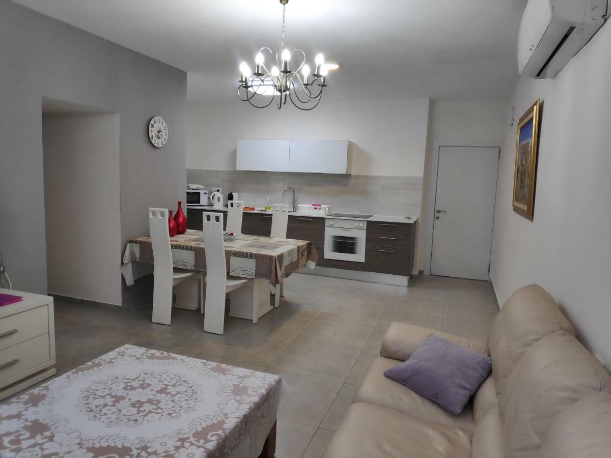 Herzliya Center Apartments Bilik gambar